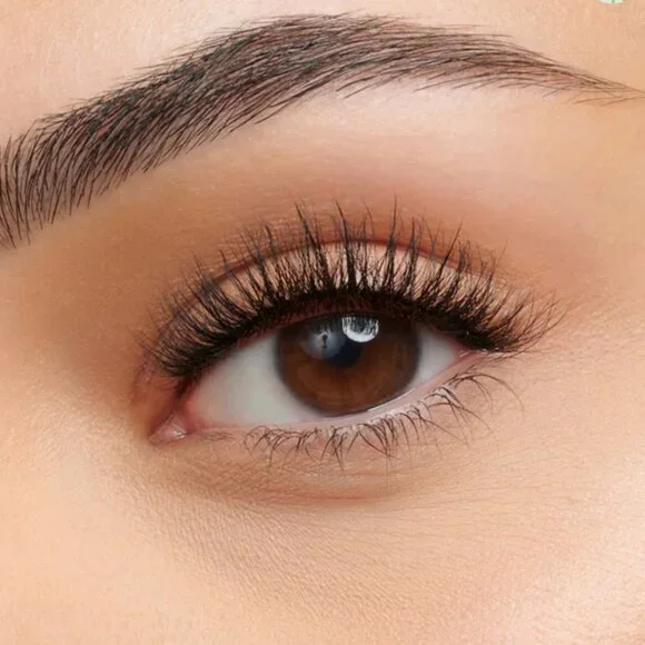 VELOUR "A NEW LEAF" LASHES - Picture 2 of 4